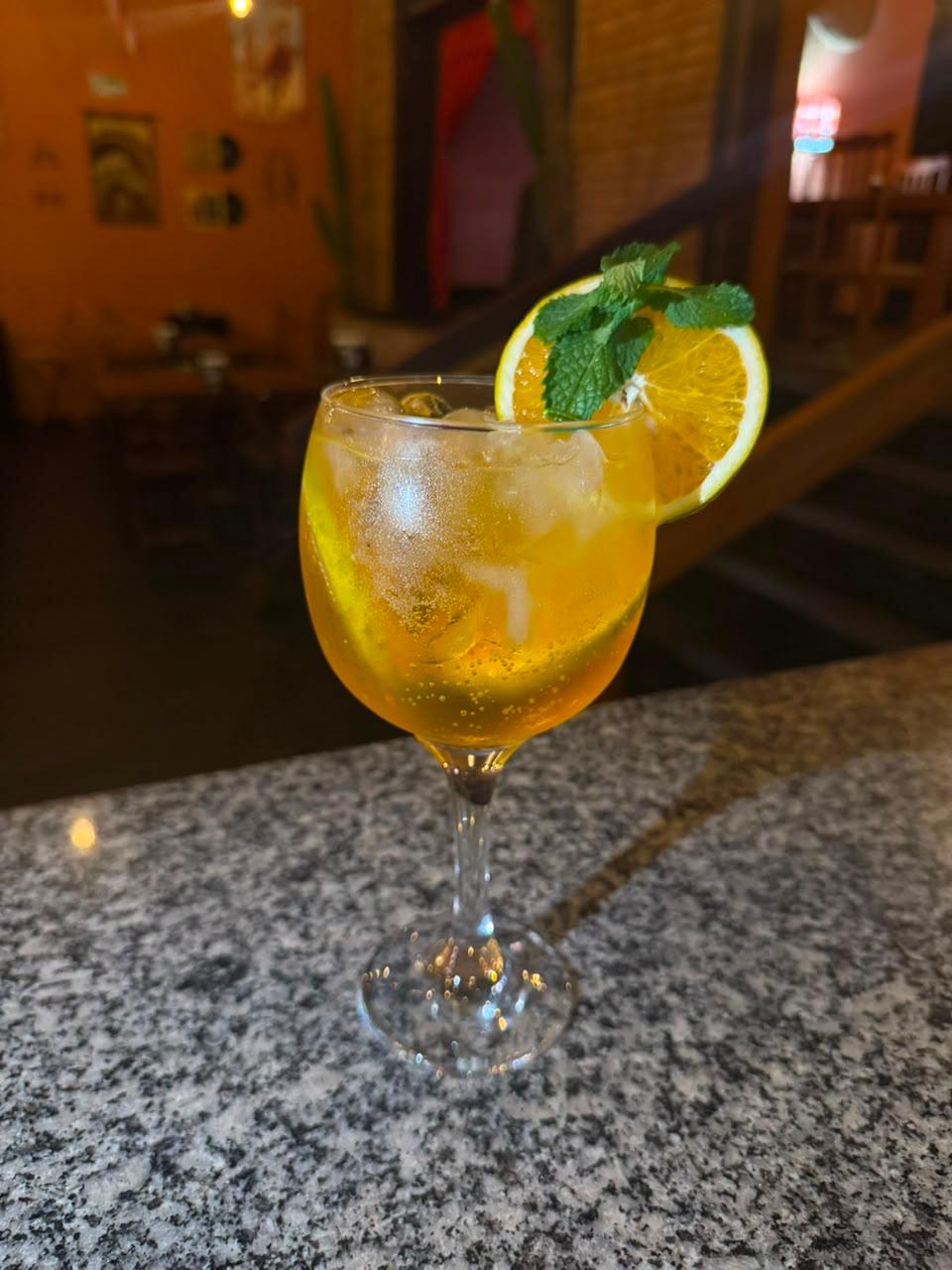 DRINK TROPICAL GIN