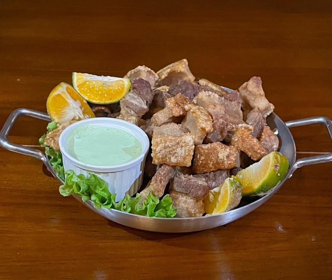 PORÇÃO DE TORRESMO DE BOTECO