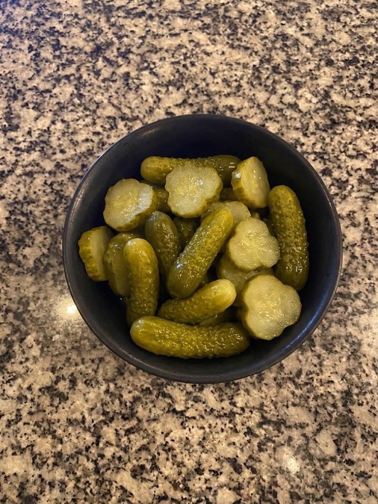 PORÇÃO DE PEPINO PICLES