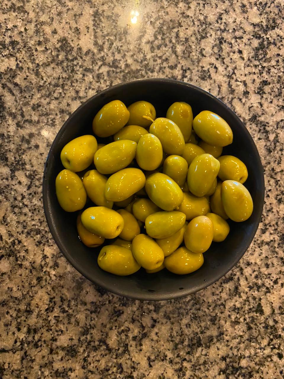 PORÇÃO DE AZEITONA C/ CAROÇO