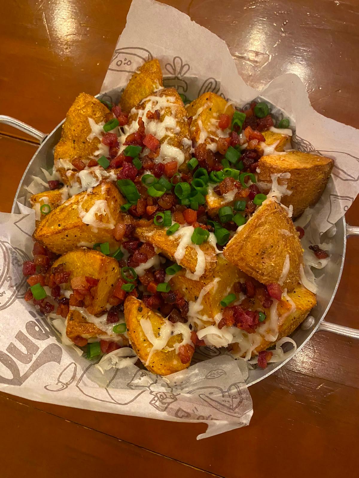 PORÇÃO DE BATATA RUSTICA