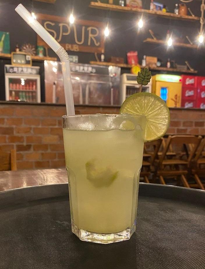 CAIPIRINHA DE ABSOLUT